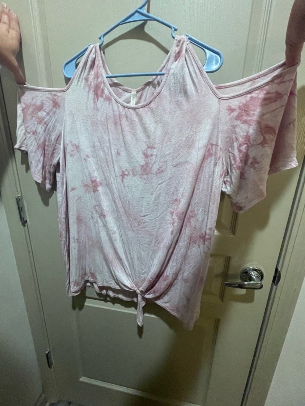 Women's Pink Tie-Dye Cold-Shoulder Crop Top with Front Knot size 4x - Picture 3 of 4